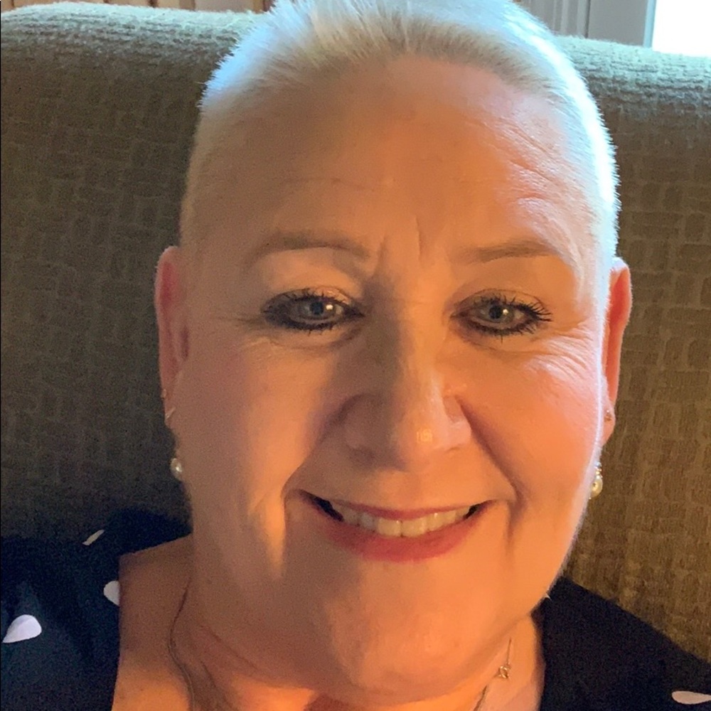 Meet your Posher, Debbie